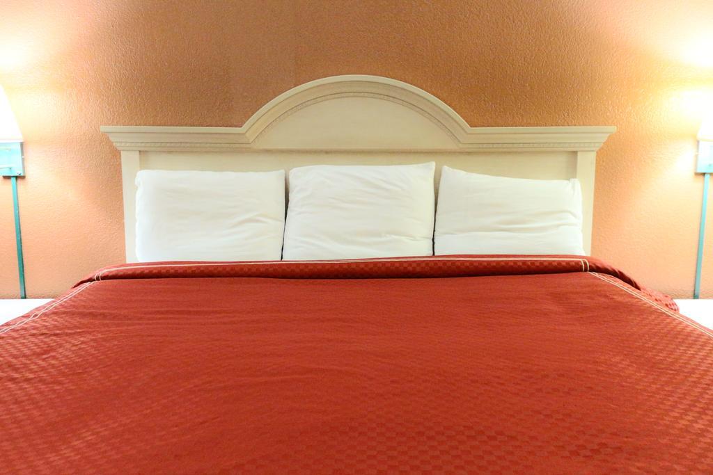 Americas Best Value Inn And Suites Houston Fm 1960 Eksteriør billede